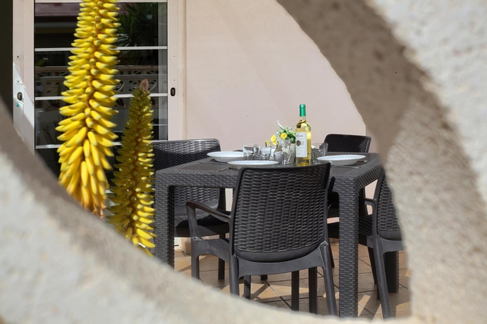 דירות קורלחו Residencia Lena מראה חיצוני תמונה